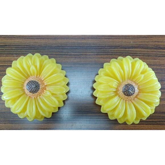 Sunflower Floating Candles Yellow Flowers Sunflower Lot Of 2 Approx 5 inch - Picture 1 of 7